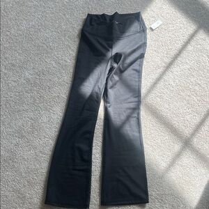 Black Old Navy extra high rise Flared boot cut Leggings
New with tags Size M